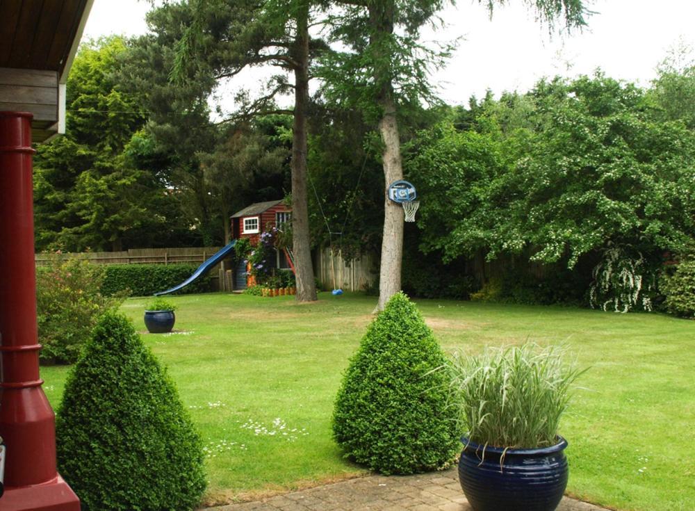 Surlingham Lodge Garden Cottage In Rspb Village Near NWI Exterior photo
